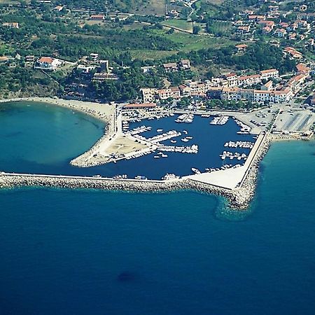 Готель Rayo De Sol Marina Di Casal Velino Екстер'єр фото